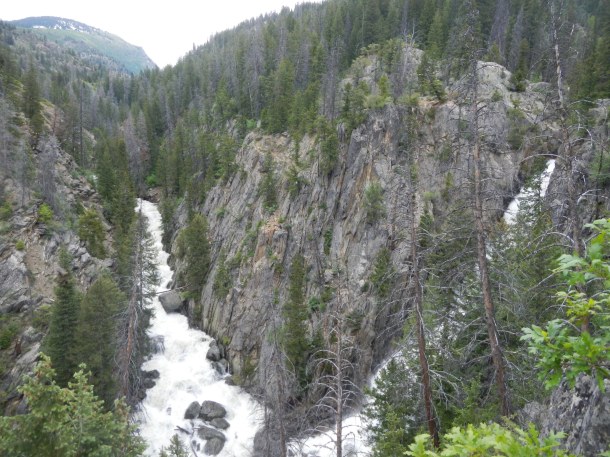 A hidden overlook on the Fish Creek Falls trail